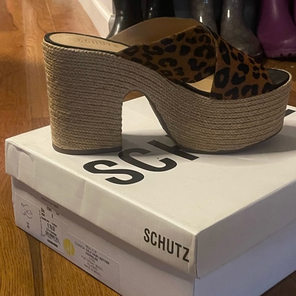 ❤️Schutz Cheetah Print Chunky Heels🐆 - Picture 4 of 5